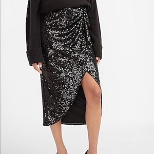 Express NWT black sequin midi skirt ruffled